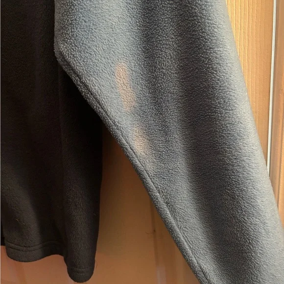 Columbia Quarter Button-up - Picture 4 of 4